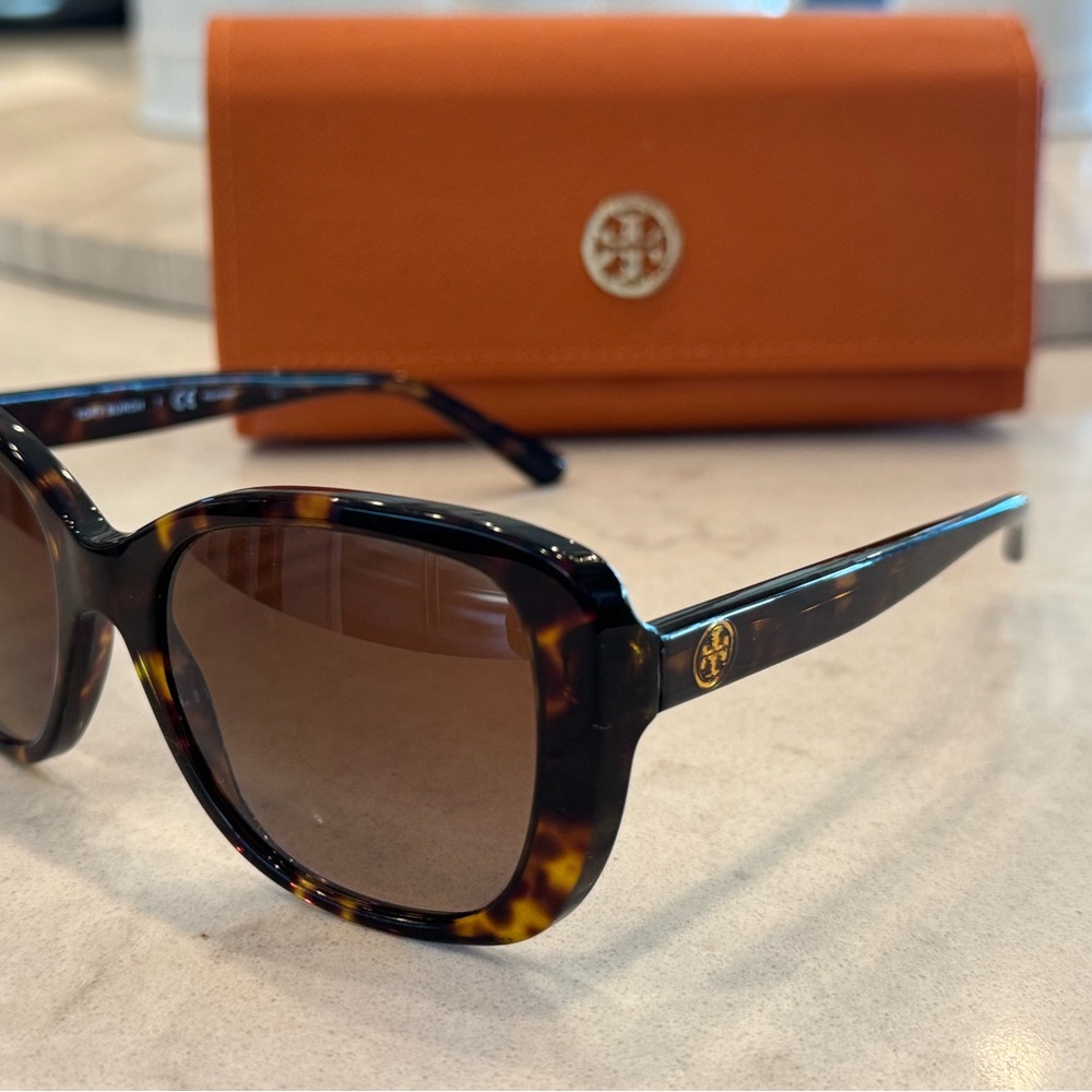 Tory Burch Brown and Orange Sunglasses